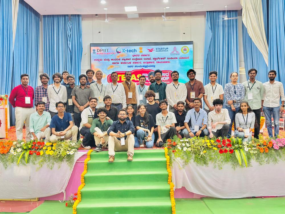 Dr. Mehbub Alam with participants at the TEJAS Workshop, University of Agricultural Sciences, Raichur